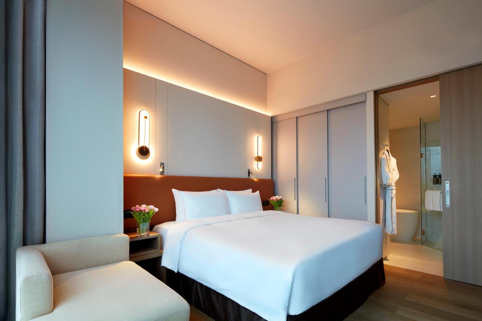 Momentus Hotel Alexandra Singapore Exteriör bild