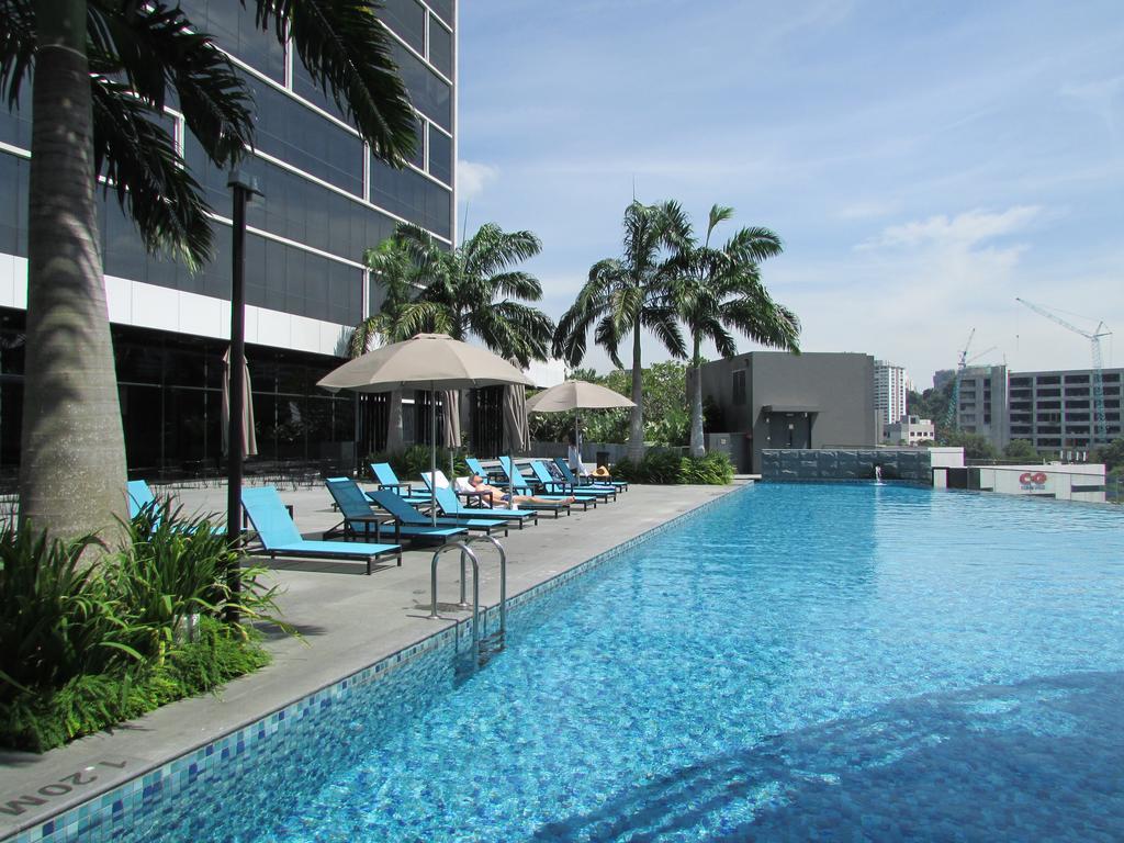 Momentus Hotel Alexandra Singapore Exteriör bild