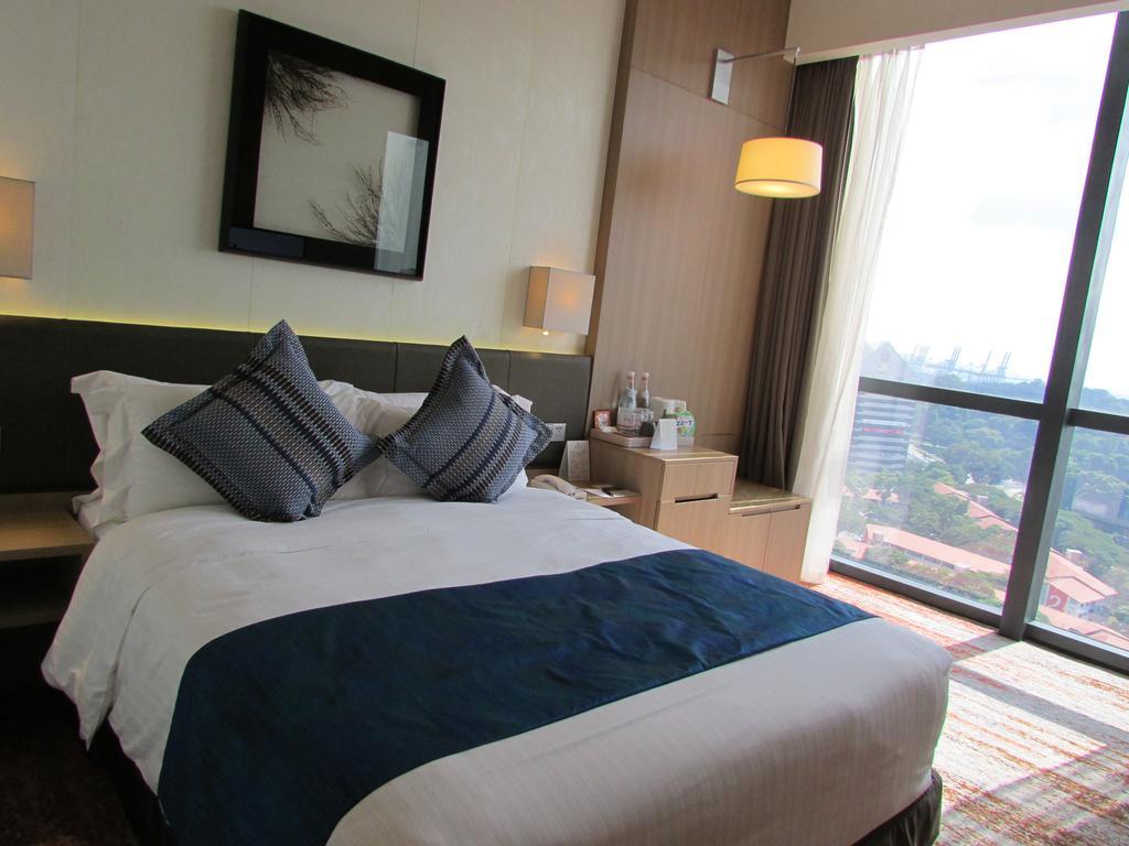 Momentus Hotel Alexandra Singapore Exteriör bild